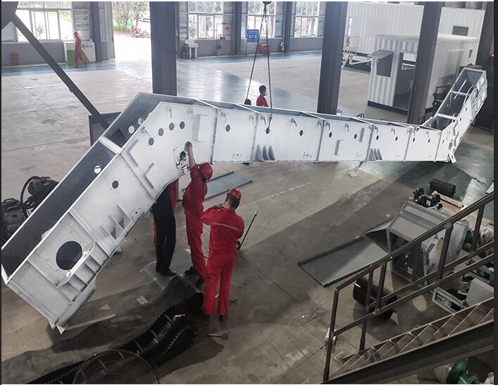 ISO Certified Full Enclosed Large Angle Sidewall Belt Conveyor Machine With 30 Ton Per Hour For Coal ISO Certified Full Enclosed Large Angle Sidewall Belt Conveyor Machine With 30 Ton Per Hour For Coal